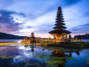 السياحة في إندونيسيا