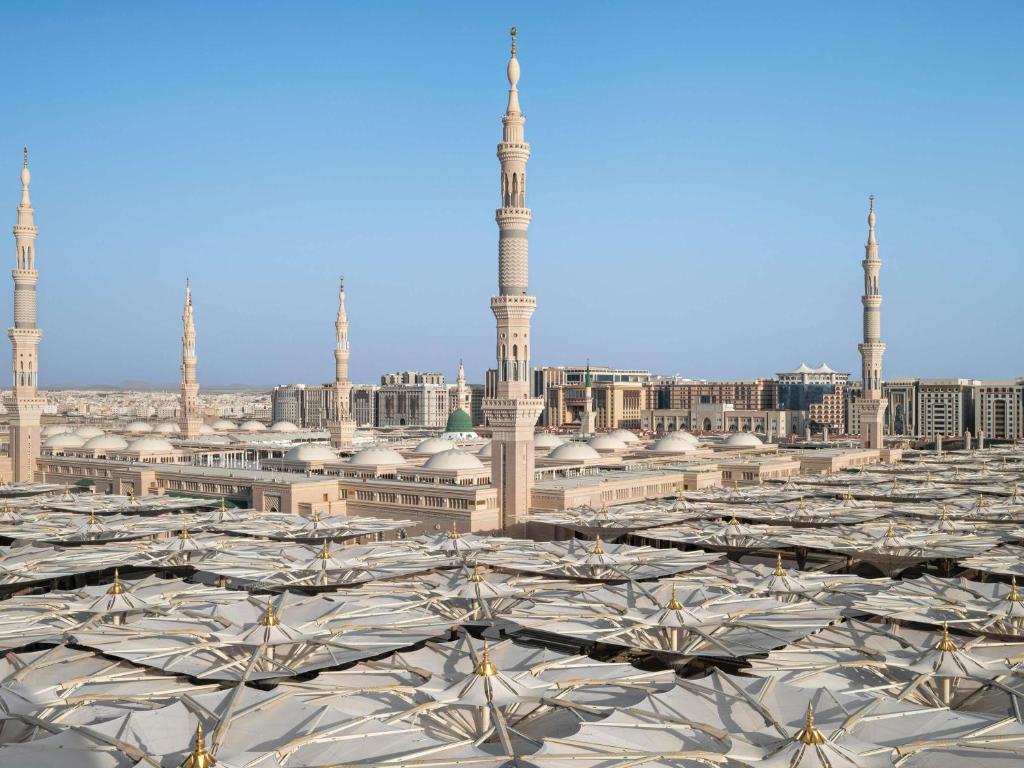 أنوار المدينة موفنبيك