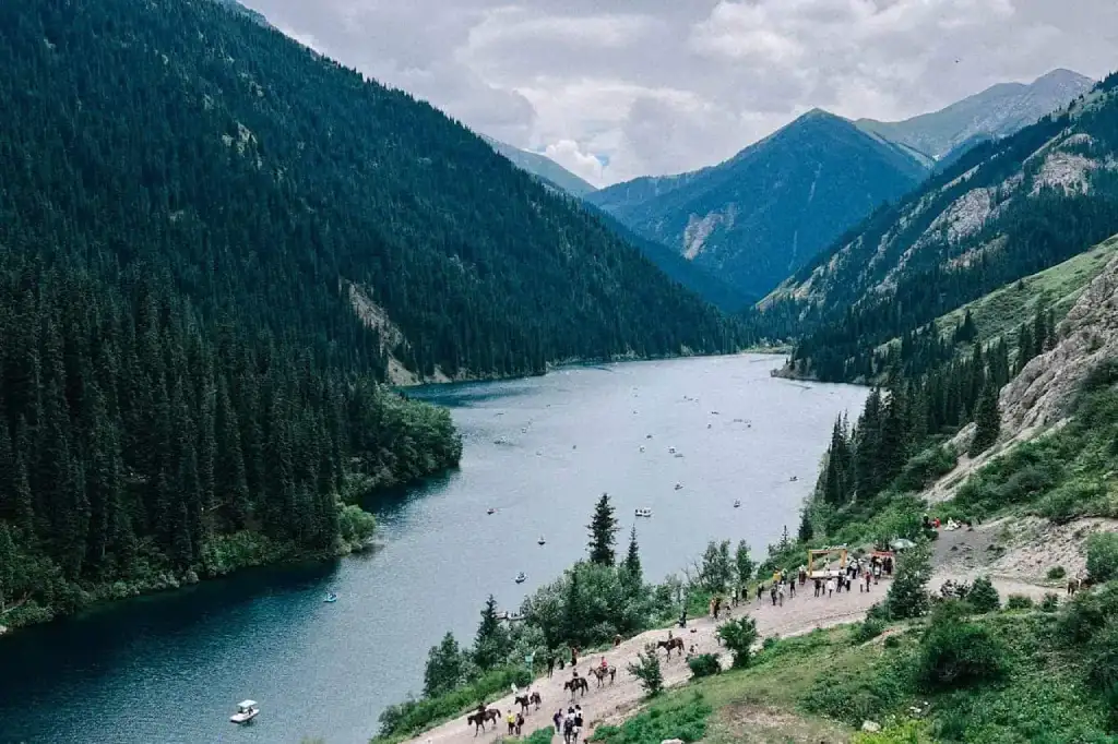 برنامج سياحي في كازاخستان