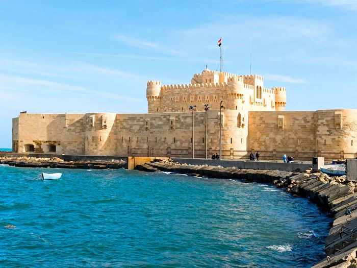 بكجات السفر إلى مصر