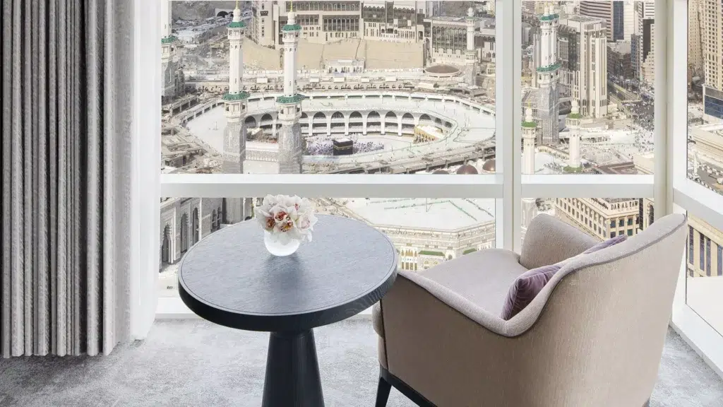 مميزات فندق العنوان جبل عمر مكة: دليل شامل للزائر السعودي 9 SuperiorSuiteKaabaView1.jpg